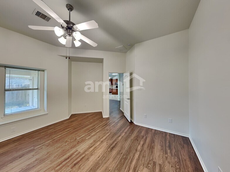 Building Photo - 21515 Rose Mill Dr