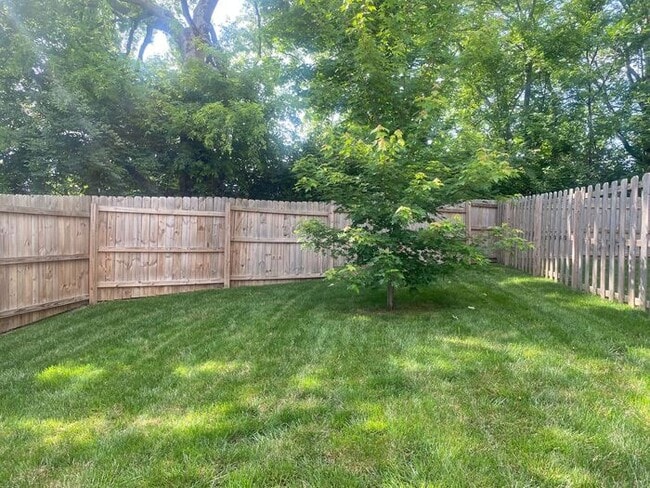 Building Photo - Newer Contruction - 3 Bed 3.5 Bath 3 Stories!