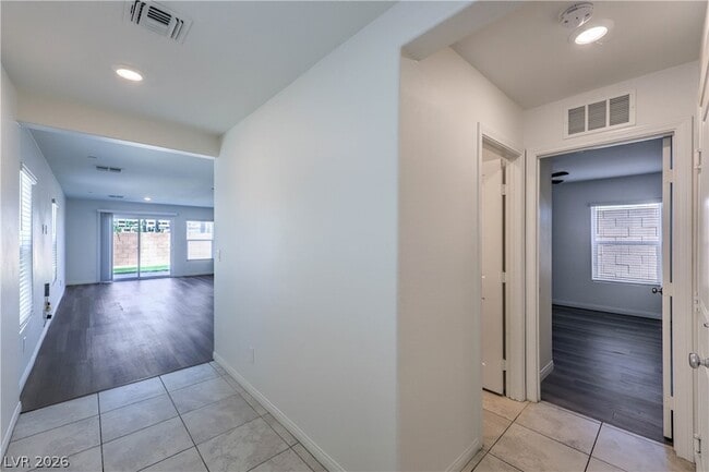 Building Photo - 4983 Angel Heart St