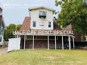 Building Photo - 1415 Yale Ave NW