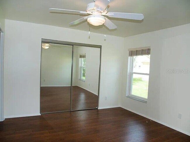 Building Photo - 10116 Fairtree Ln