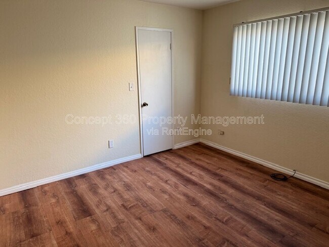 Building Photo - 114 20th St