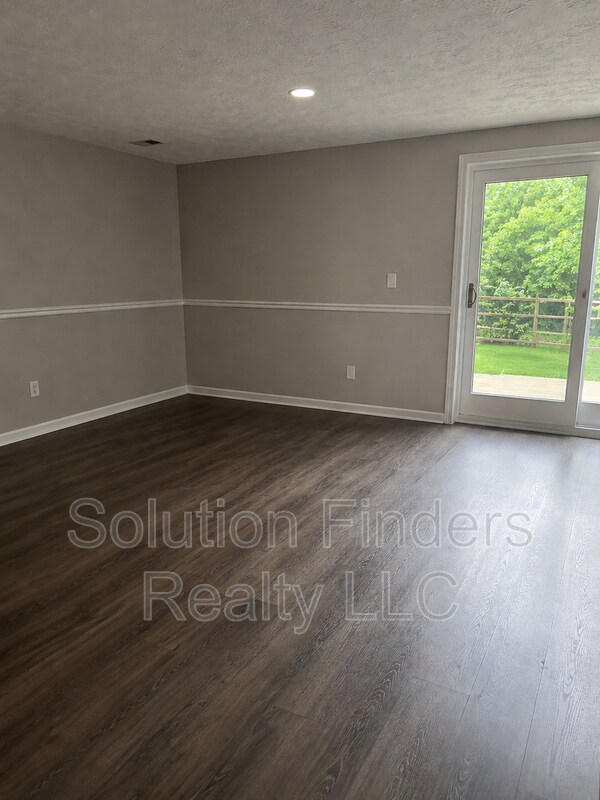 Building Photo - 3419 Clairborne Way