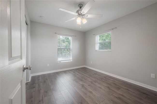 Building Photo - 595 Shady Grove Dr