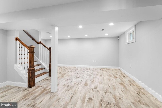 Building Photo - 5803 Ravenswood Rd