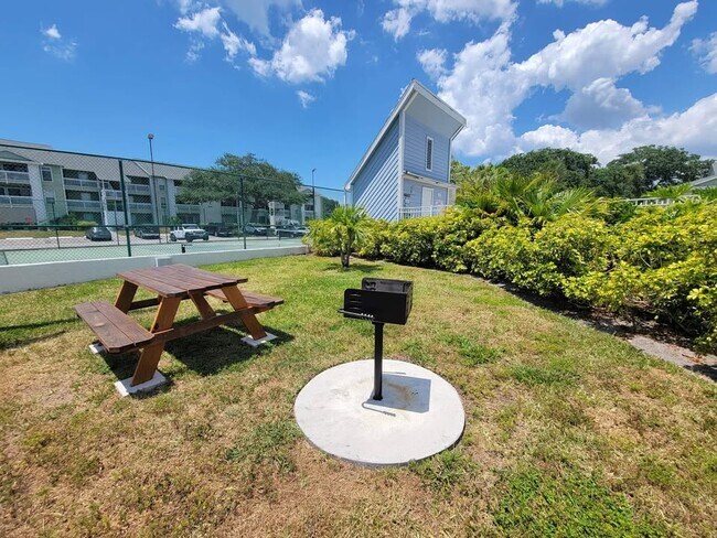 Building Photo - 455 US-19 ALT