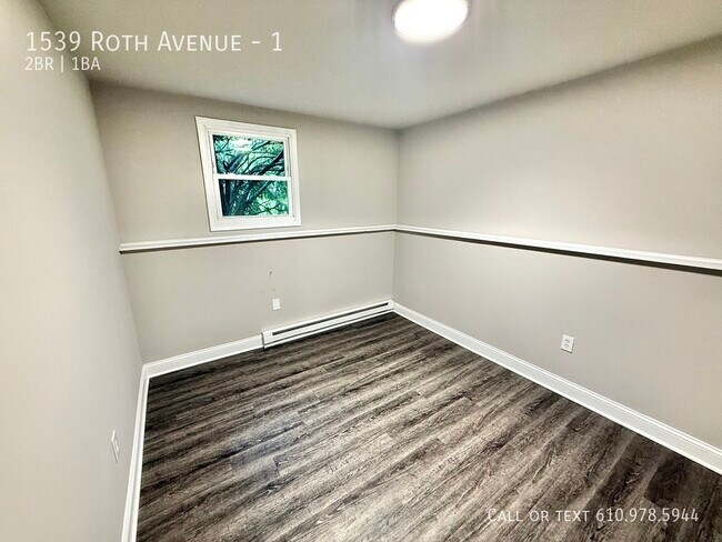 Building Photo - 1539 Roth Ave