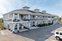 Building Photo - 746 SW 8th Ter