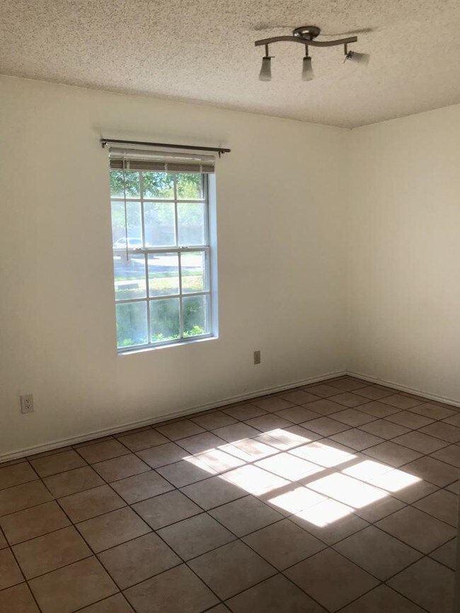 Building Photo - 3407 San Esteban Ct