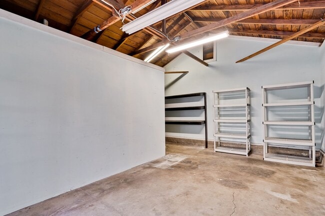 Building Photo - Welcome Home!!! - Great Location, Near Val...