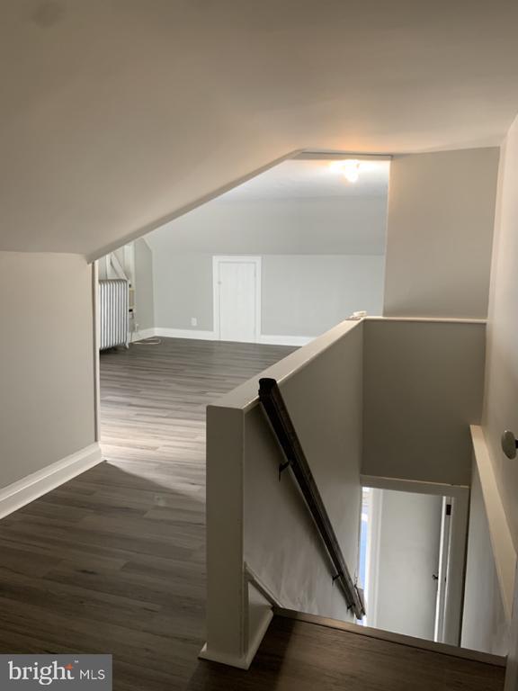 Building Photo - 512 3rd St