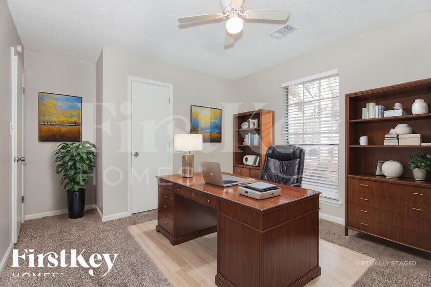 Building Photo - 150 Domino Ct