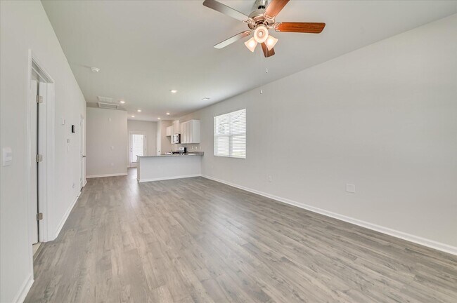 Building Photo - 842 Feldspar Mnr