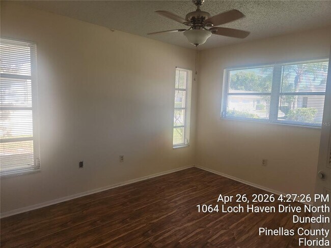 Building Photo - 1064 Loch Haven Dr N