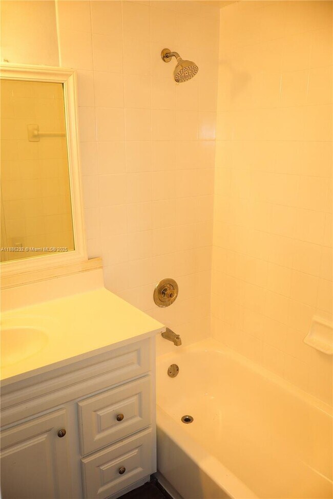 Building Photo - 711 SW 148th Ave