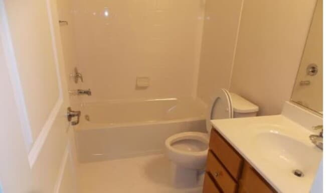 Building Photo - 44041 Eastgate View Drive