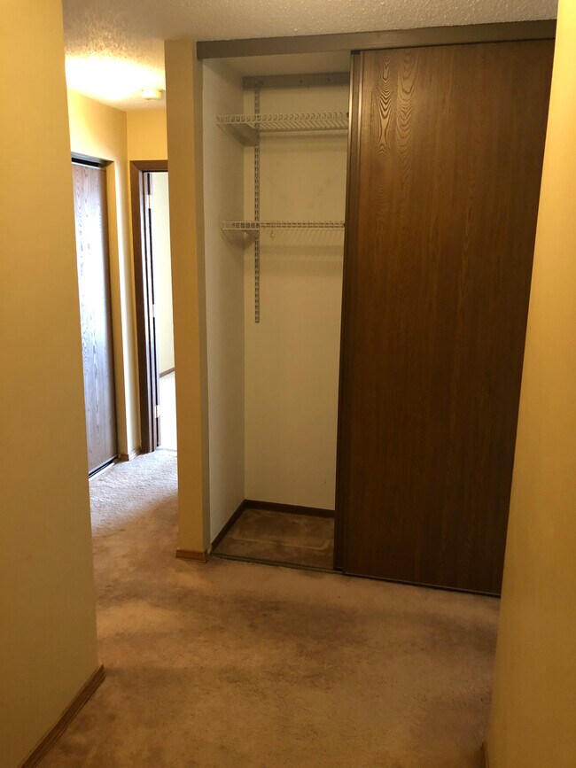 Building Photo - 5697 Green Circle Dr