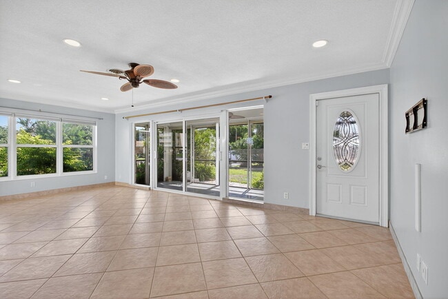 Building Photo - 2757 NE 29th Ave