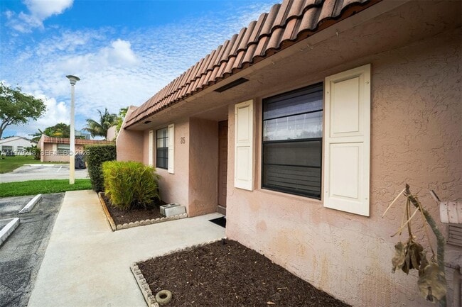 Building Photo - 35 Cortez Way