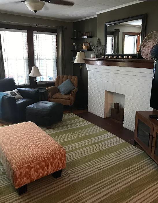 Living Room - 3057 Sunset Dr