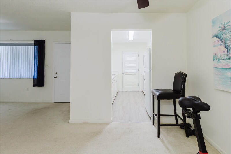 Building Photo - 2348 Shelley St