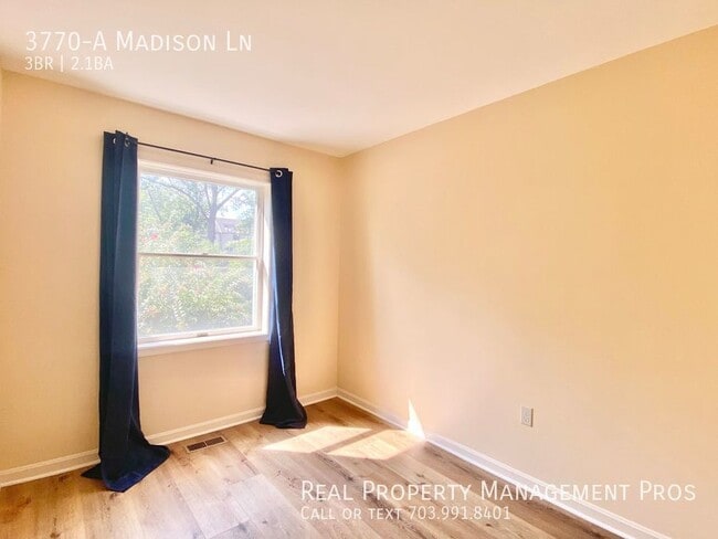 Building Photo - 3770-A Madison Ln-