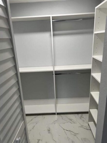 Building Photo - 9430 Boca Cove Cir