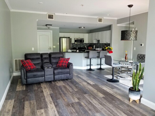 Living Room - 614 Pond St