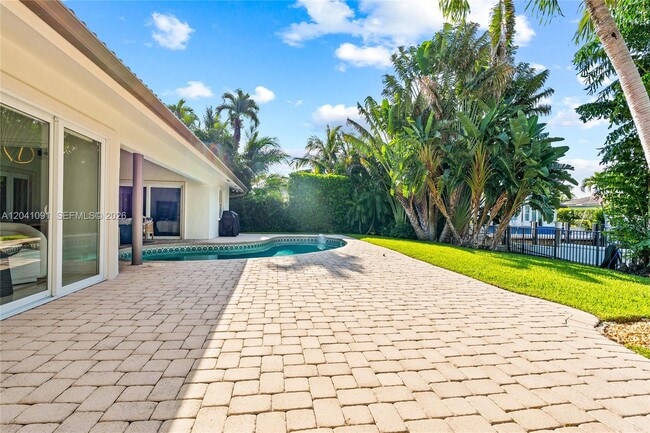 Building Photo - 18 Eleuthera Dr