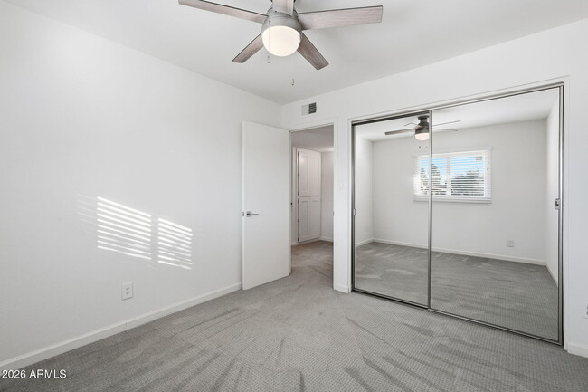 Building Photo - 6131 N Granite Reef Rd