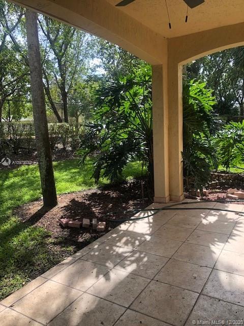 Building Photo - 4302 Vineyard Cir