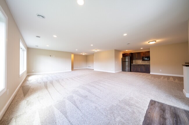 Building Photo - 9352 Wilderness Cove