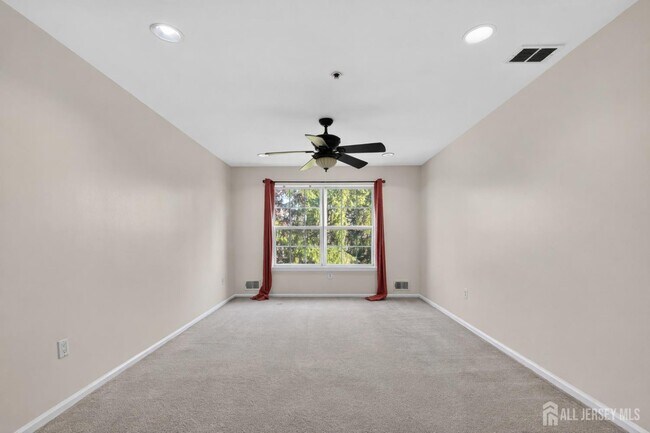 Building Photo - 22 Guisborough Way