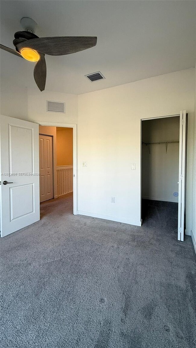 Building Photo - 20800 NE 5th Ct