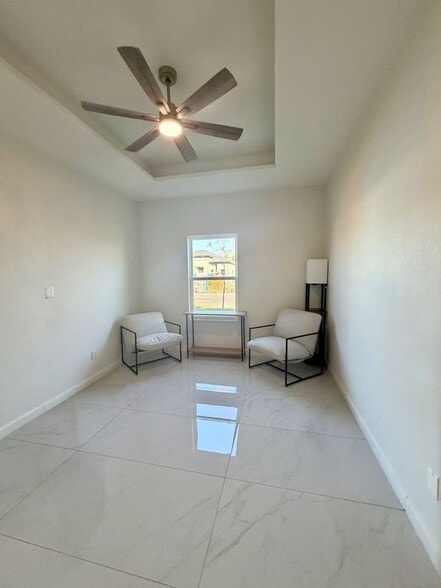 Building Photo - 903 La Laguna Rd