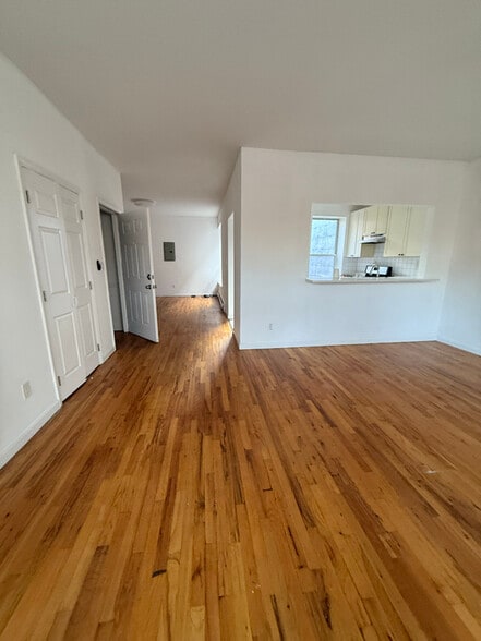 Building Photo - 819 Saratoga Ave