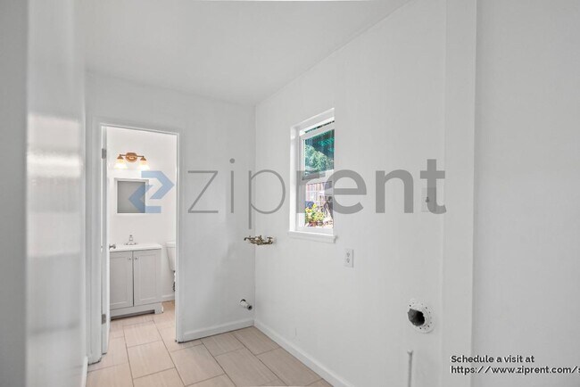 Building Photo - 2617 78th Ave