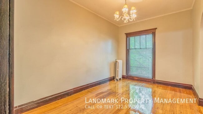 Building Photo - 5227 S Dorchester Ave