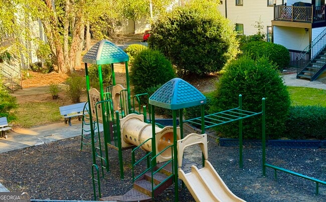 Building Photo - 3595 Woodbriar Cir