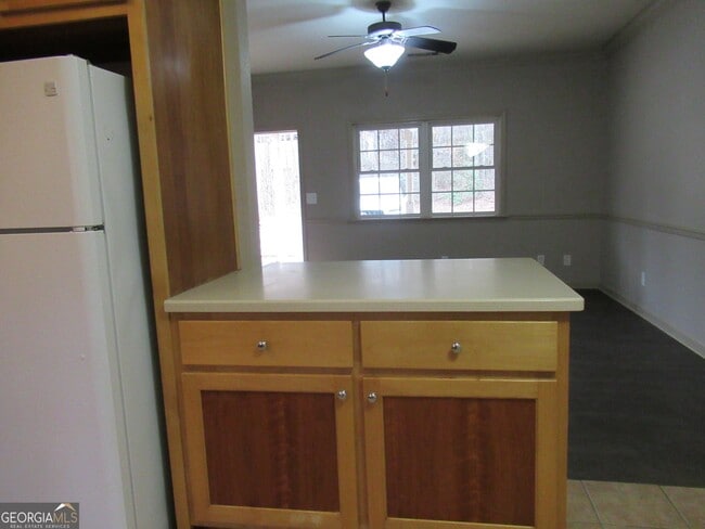 Building Photo - 95 Live Oak Rd