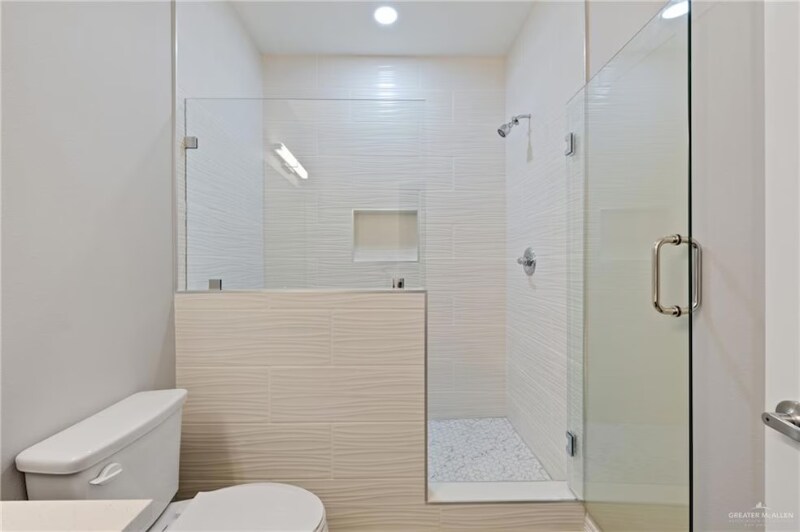 Building Photo - 3701 La Vista Ave