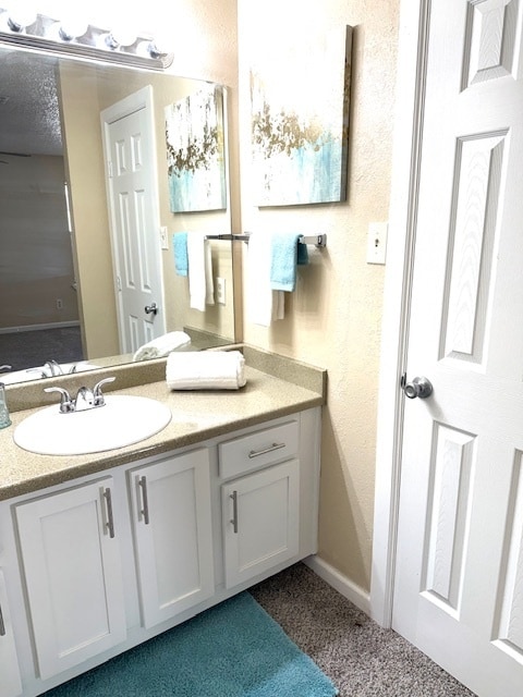 Building Photo - Remodeled townhome! 2 story with loft & 2 car garage with yard! Beautifully Remodeled Townhome – ...