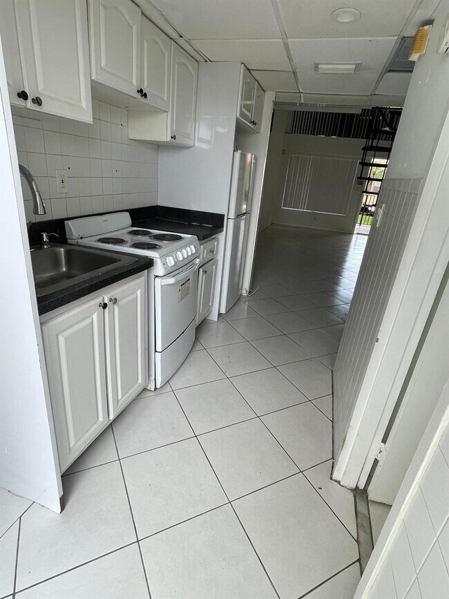 Building Photo - 4121 NW 26th St