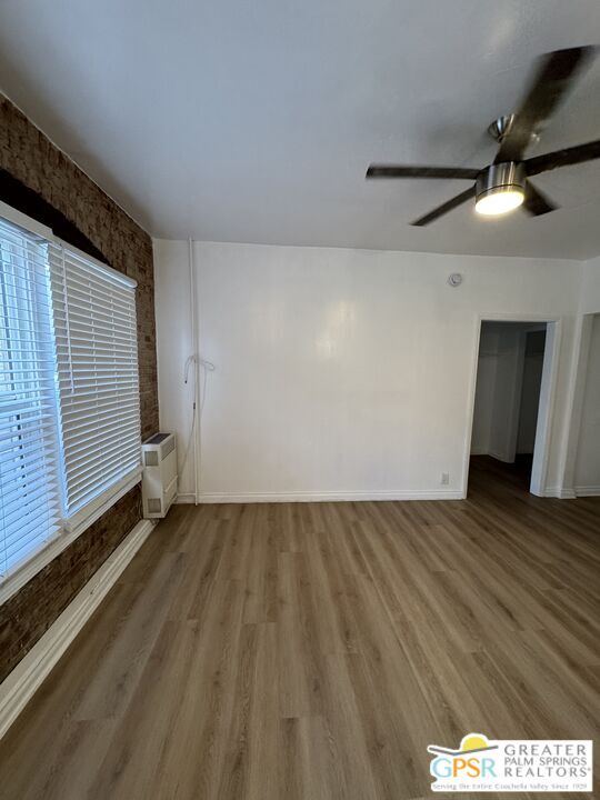 Building Photo - 250 S Kenmore Ave