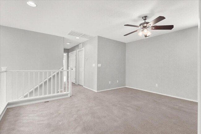 Building Photo - Immaculate 3 Bed / 2.5 Bath Home for Lease...