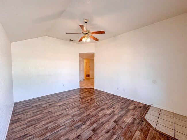 Building Photo - 4209 Thunder Creek Dr