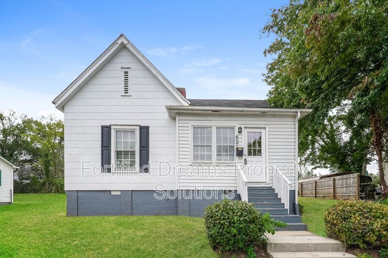 Primary Photo - 407 Seaman St