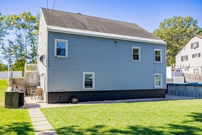 Building Photo - 46 Viscoloid Ave