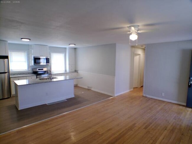 Building Photo - Charming 3 bedrooms and 1 bath brick ranch located on E Erickson Rd in Independence