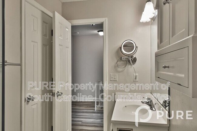 Building Photo - 341 Rutledge Pl